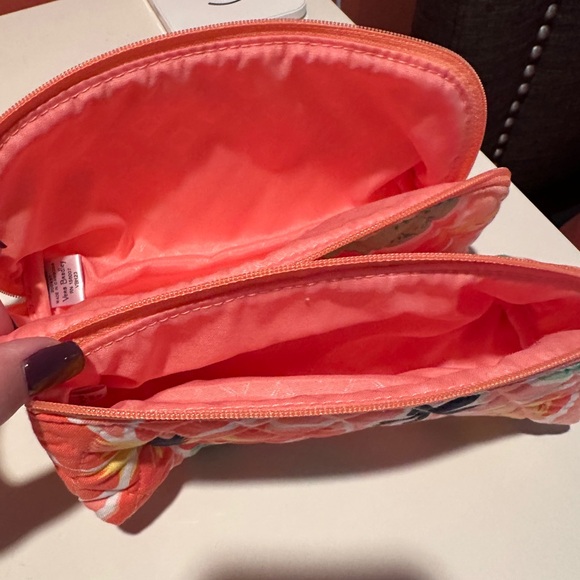 Vera Bradley NWOT Coral Quilted Cosmetic Pouch Set - Picture 3 of 5